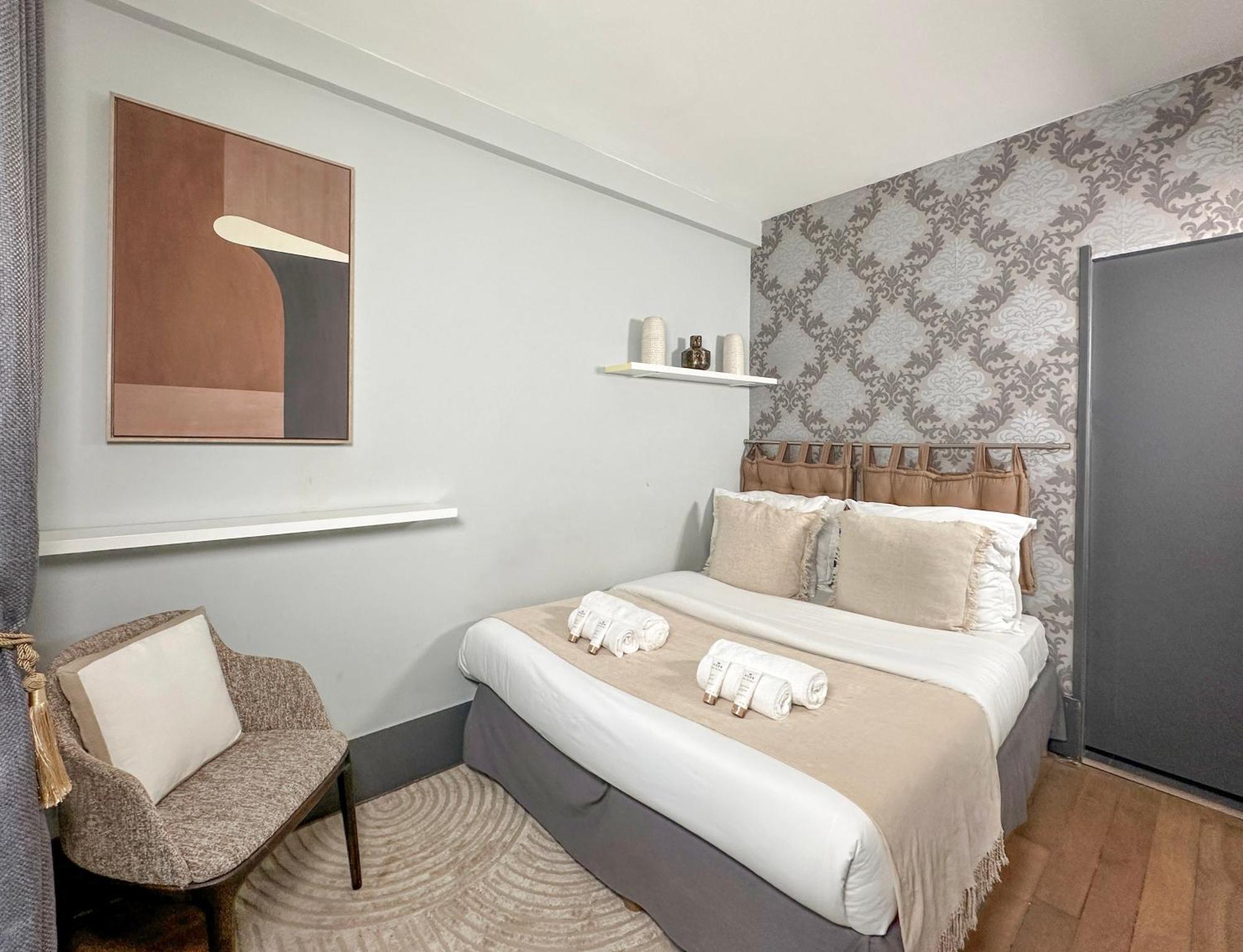 Stunning Apartment Near Eiffel Tower Париж Экстерьер фото