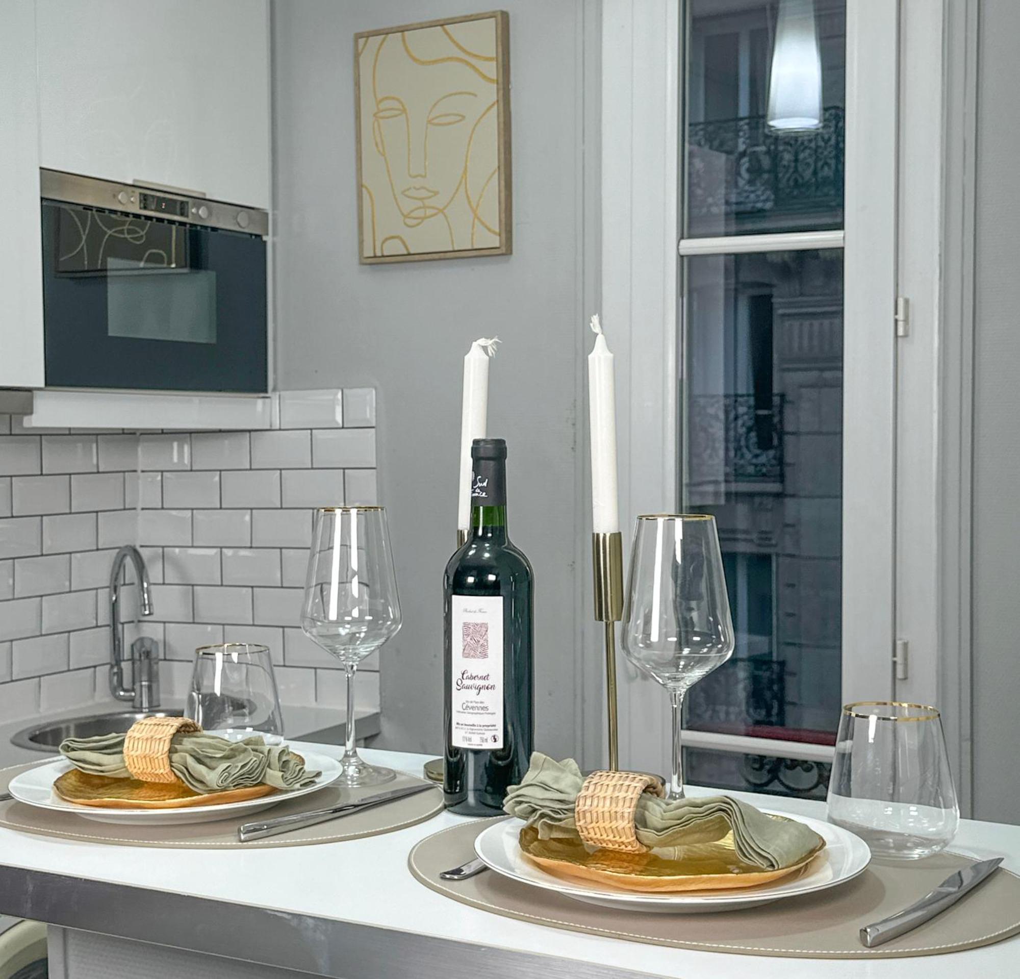 Stunning Apartment Near Eiffel Tower Париж Экстерьер фото